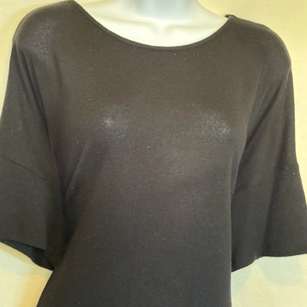 A-130 Donna Karan Sleepwear Black Short Sleeve Pajama Top‎ Size L